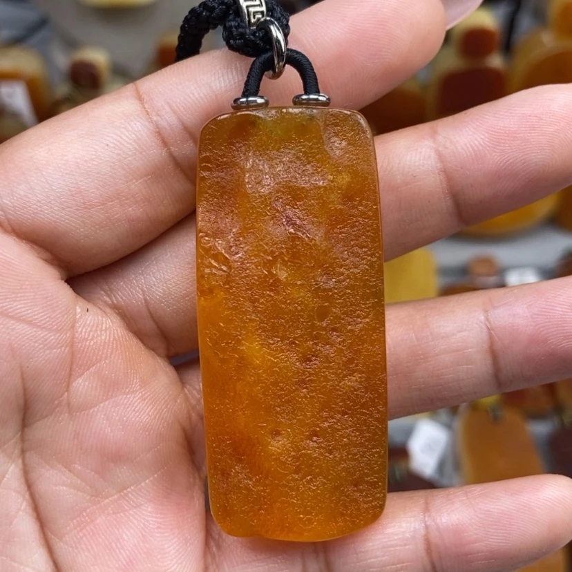 【闪购商品】琥珀颈饰未镶嵌