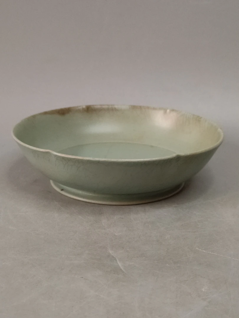 汝窑葵口卷足洗，口直径14.4cm，高3.8cm，老汝瓷，旧藏，喜欢的来