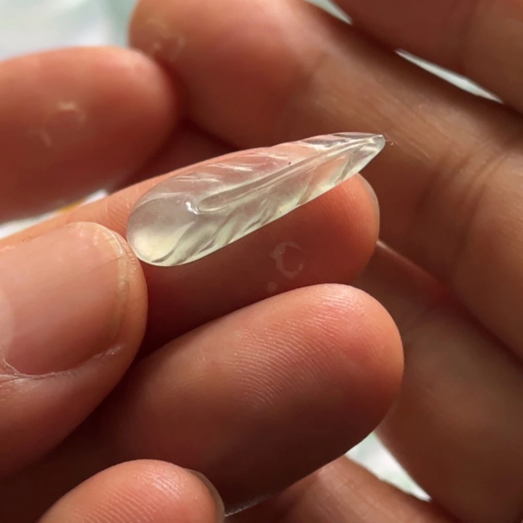 定制翡翠未镶嵌羽毛