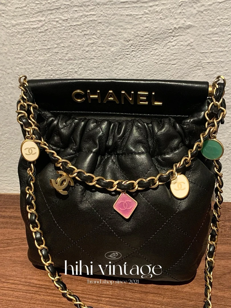 99新 Chanel/香奈儿 23P 黑金珐琅链条羊皮福袋托特包 JL