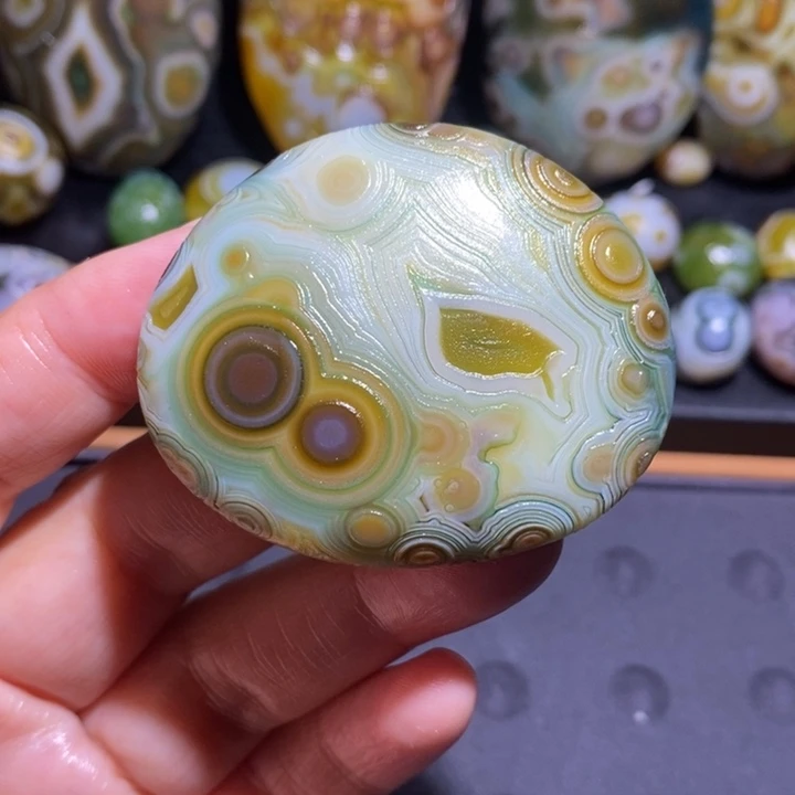 未镶嵌玛瑙/玉髓珠宝半成品1