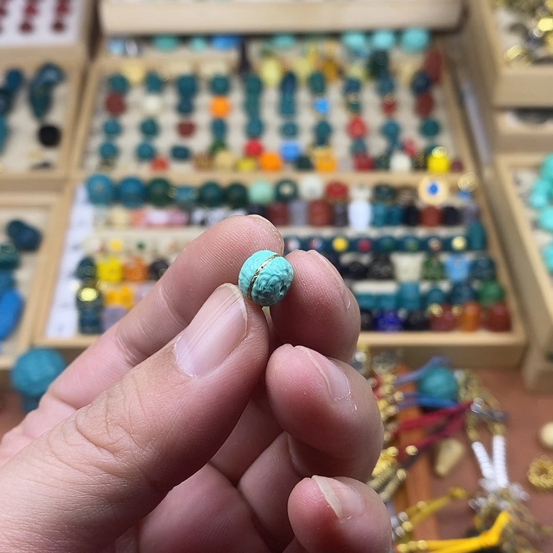 琉璃颈饰阿****版尺寸8……..