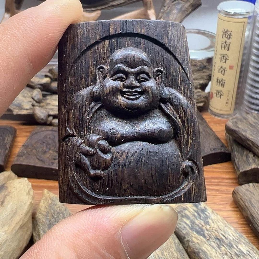 乾*钰手工艺／白棋楠雕刻件16.6克