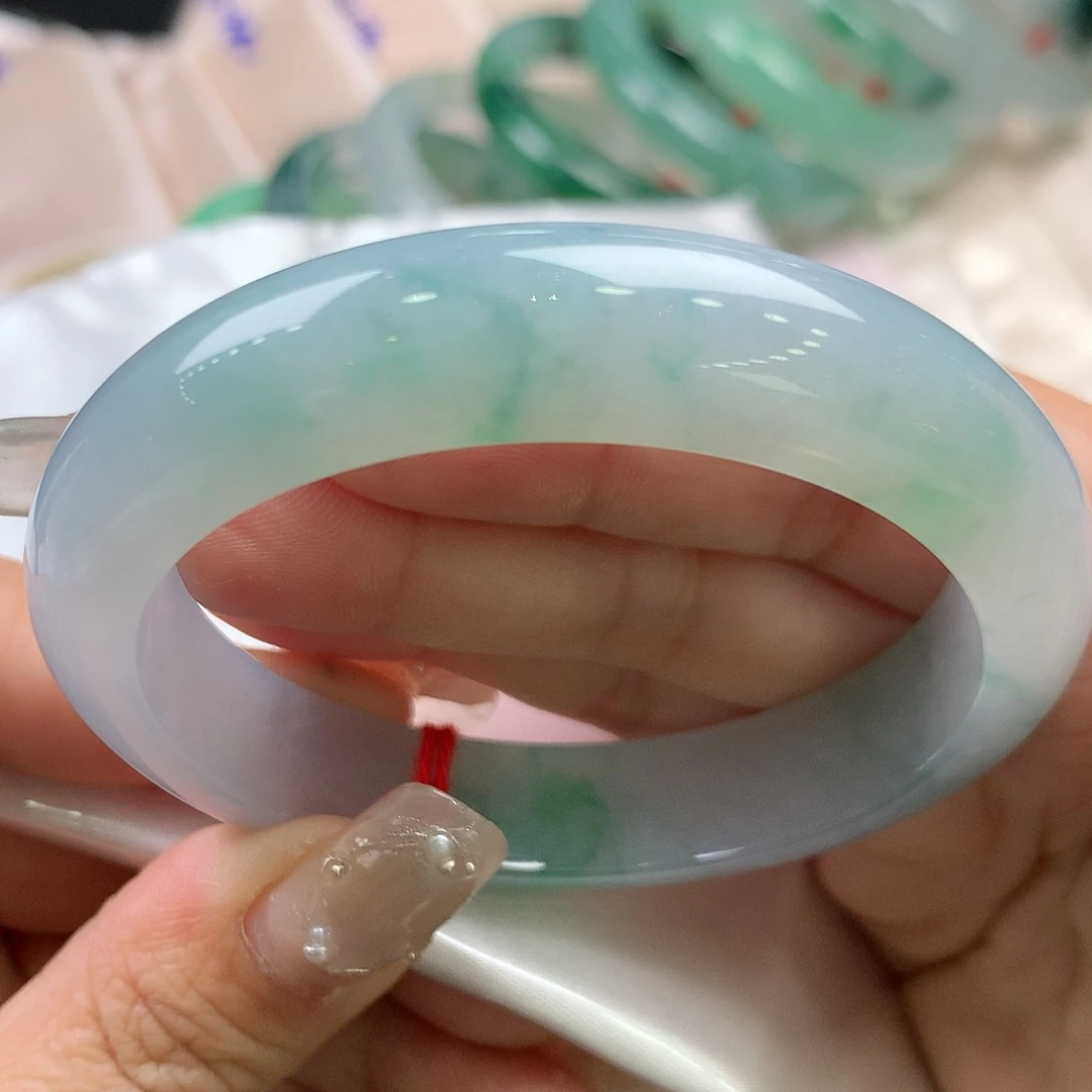 翡翠未镶嵌手镯54.6正圈