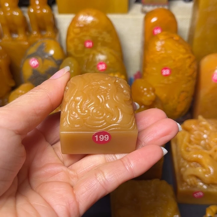 寿山石印石尘*题材：工艺品