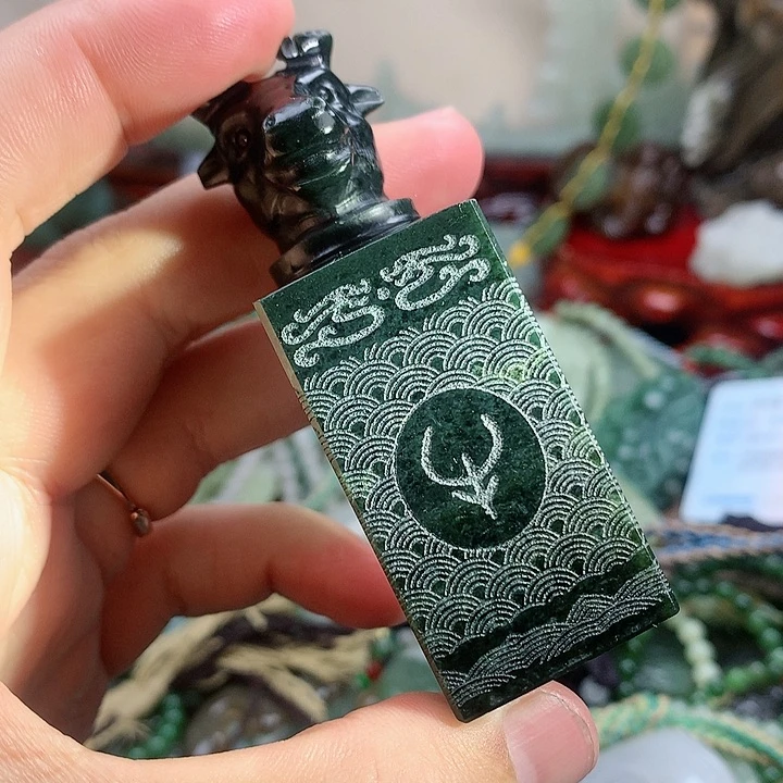 未镶嵌和田玉挂件