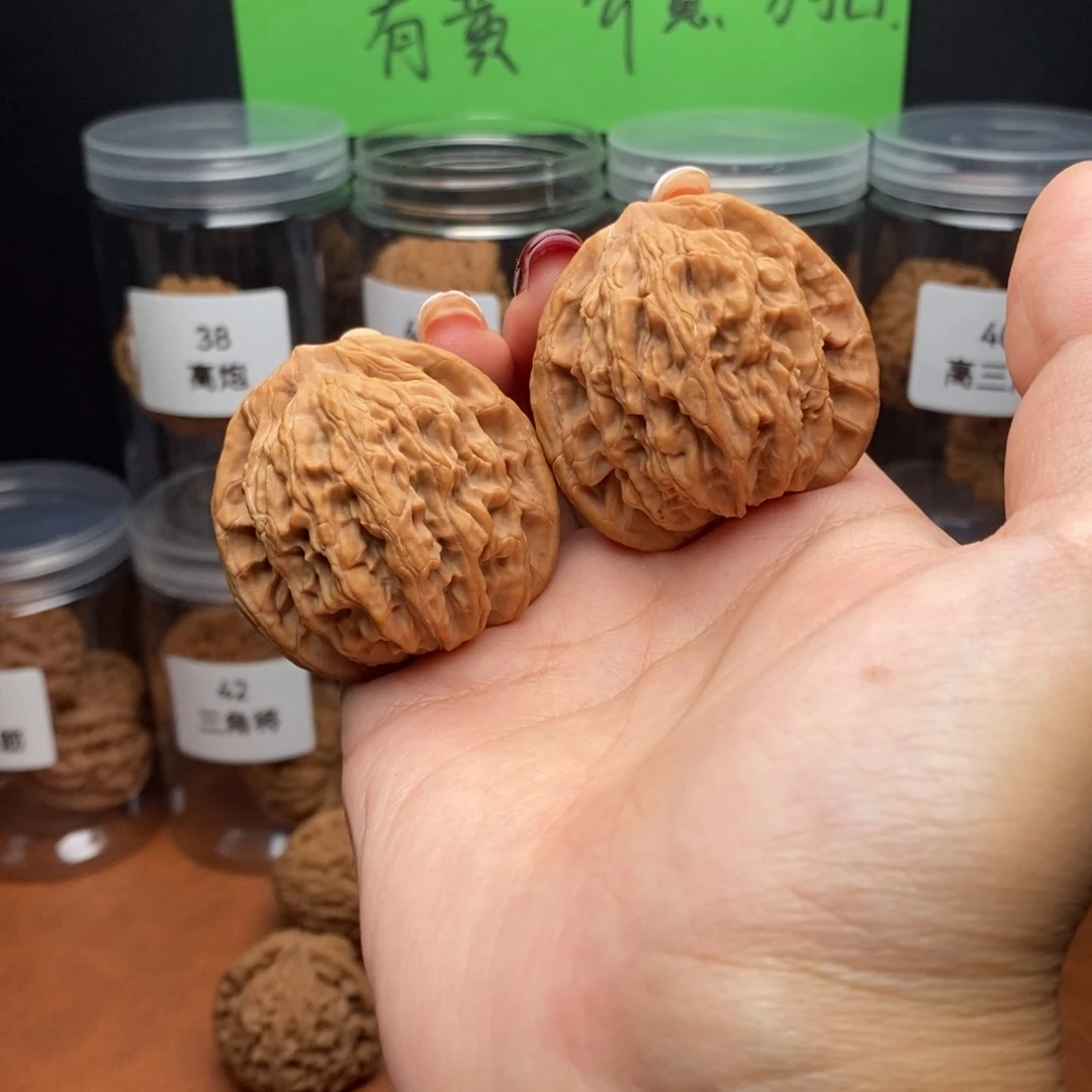 文玩核桃吊坠43精配虎头