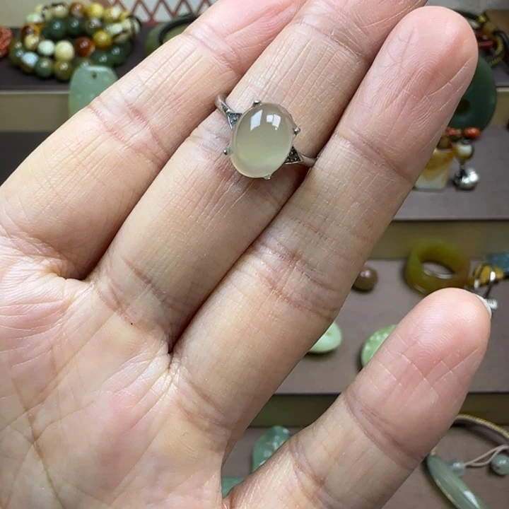 蛇纹石玉颈饰未镶嵌福*r