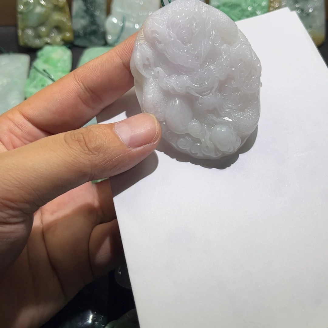 p***s翡翠未镶嵌颈饰龙