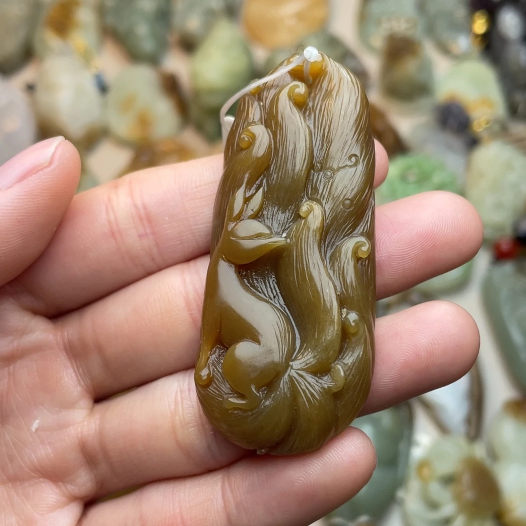 和田玉未镶嵌颈饰