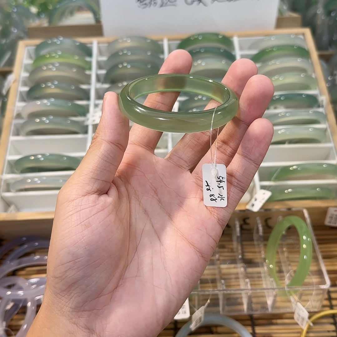 玛瑙/玉髓未镶嵌手镯圈口54.5