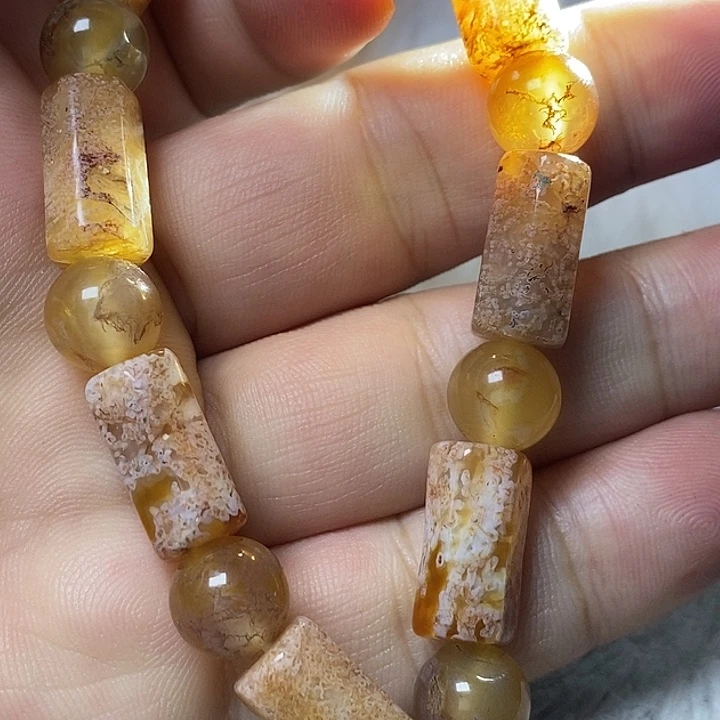 丑***未镶嵌颈饰玛瑙/玉髓