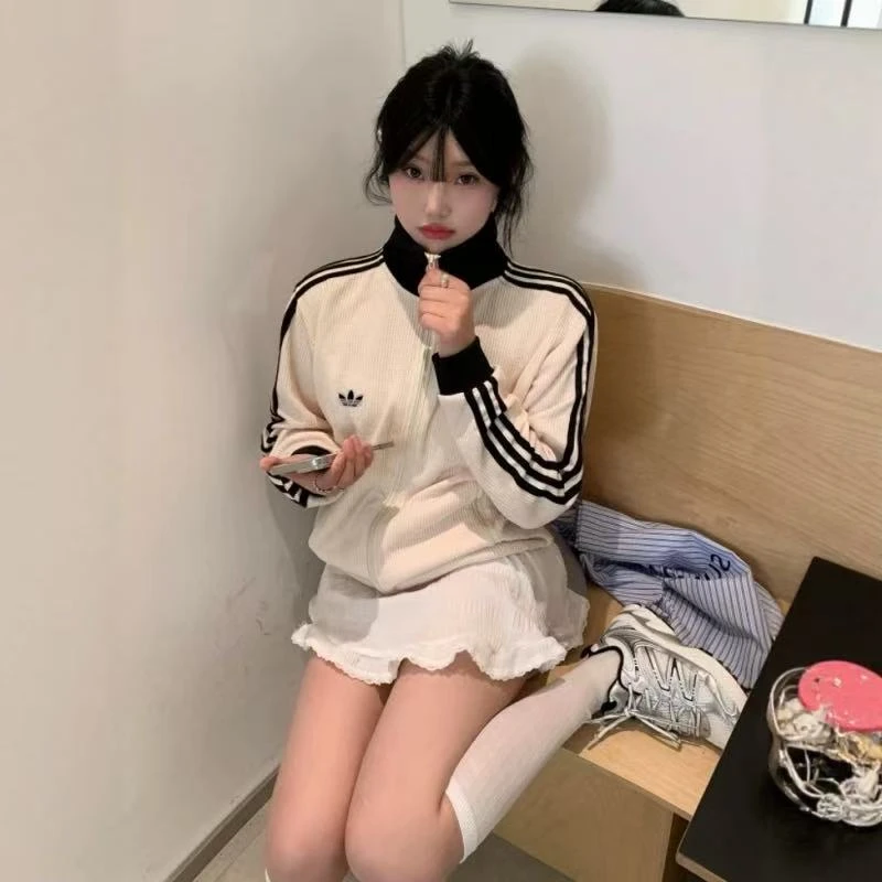 Adidas/阿迪达斯正品三叶草男女同款透气时尚立领外套夹克JW0109