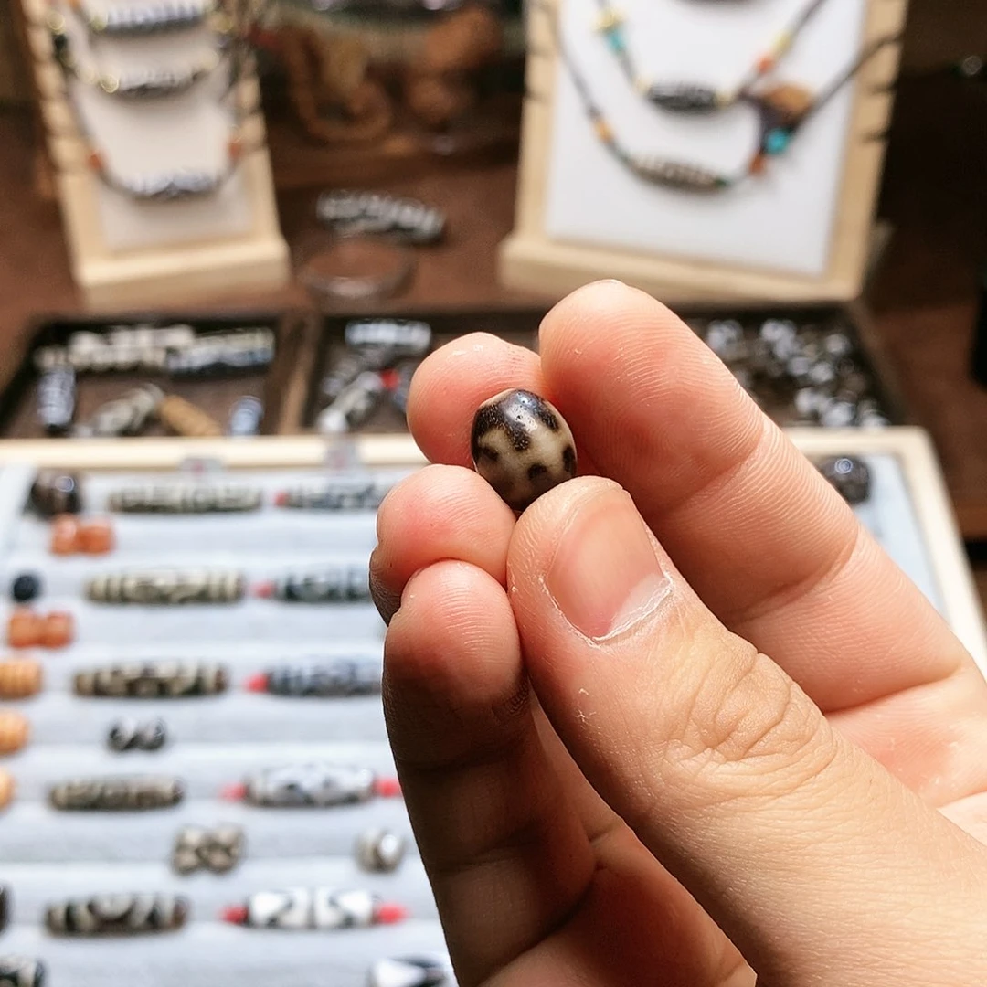 玛瑙/玉髓颈饰未镶嵌畞***年