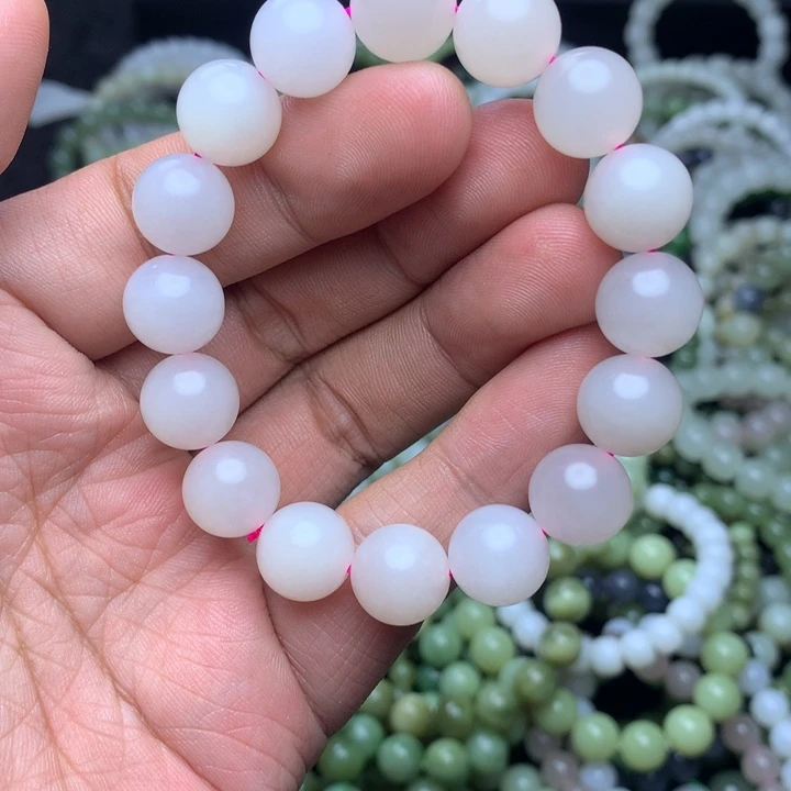 和田玉未镶嵌手串