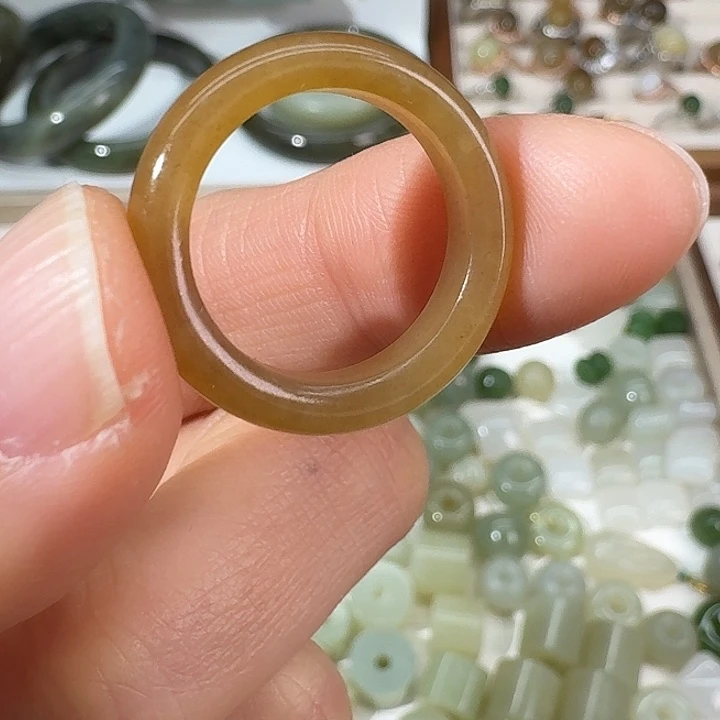 和田玉（糖玉）未镶嵌戒指16.3内径