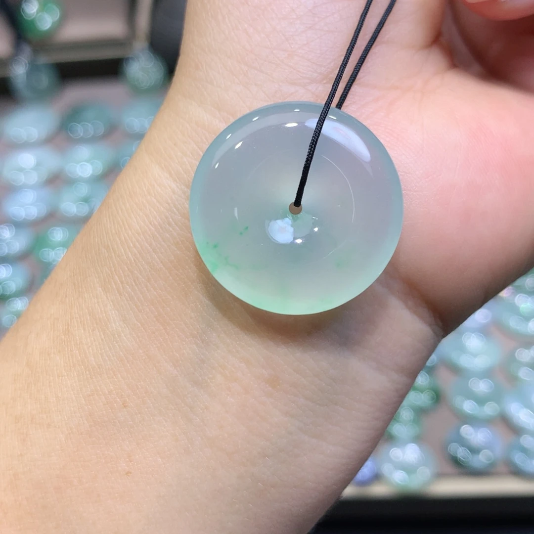 翡翠未镶嵌颈饰平安扣 25.5*5.8