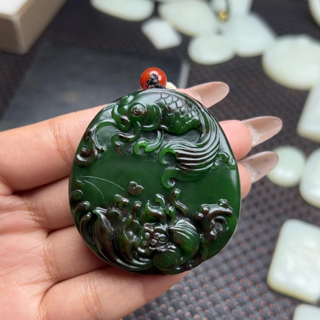 和田玉吊坠未镶嵌?*牛