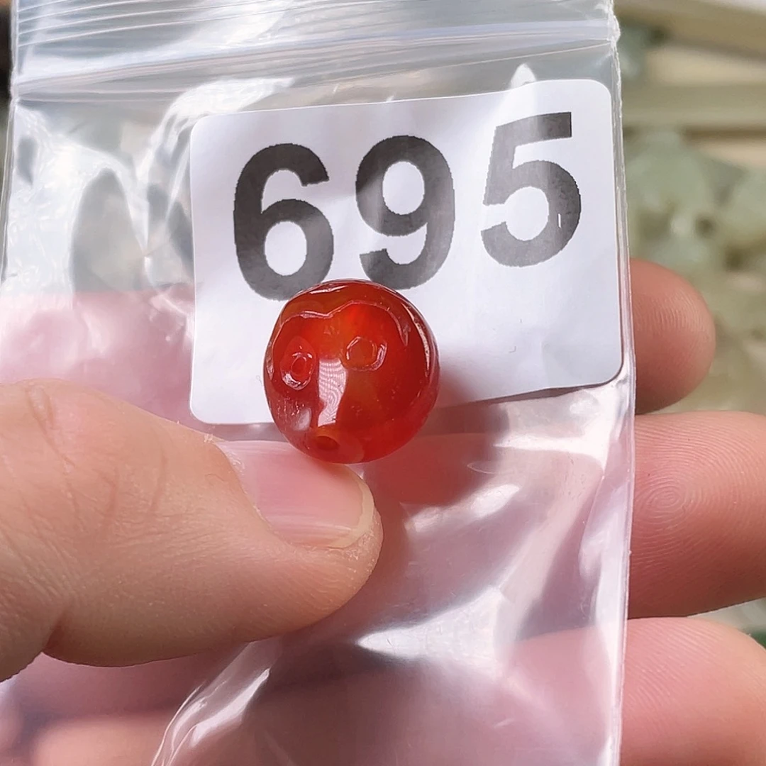 和田玉（糖玉）未镶嵌颈饰杨*