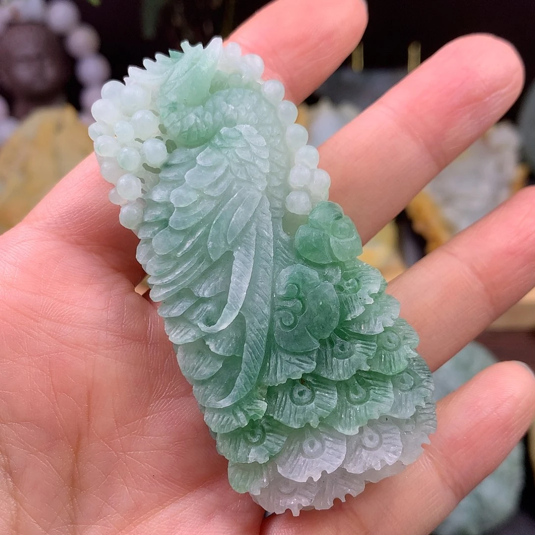 定制翡翠未镶嵌孔雀