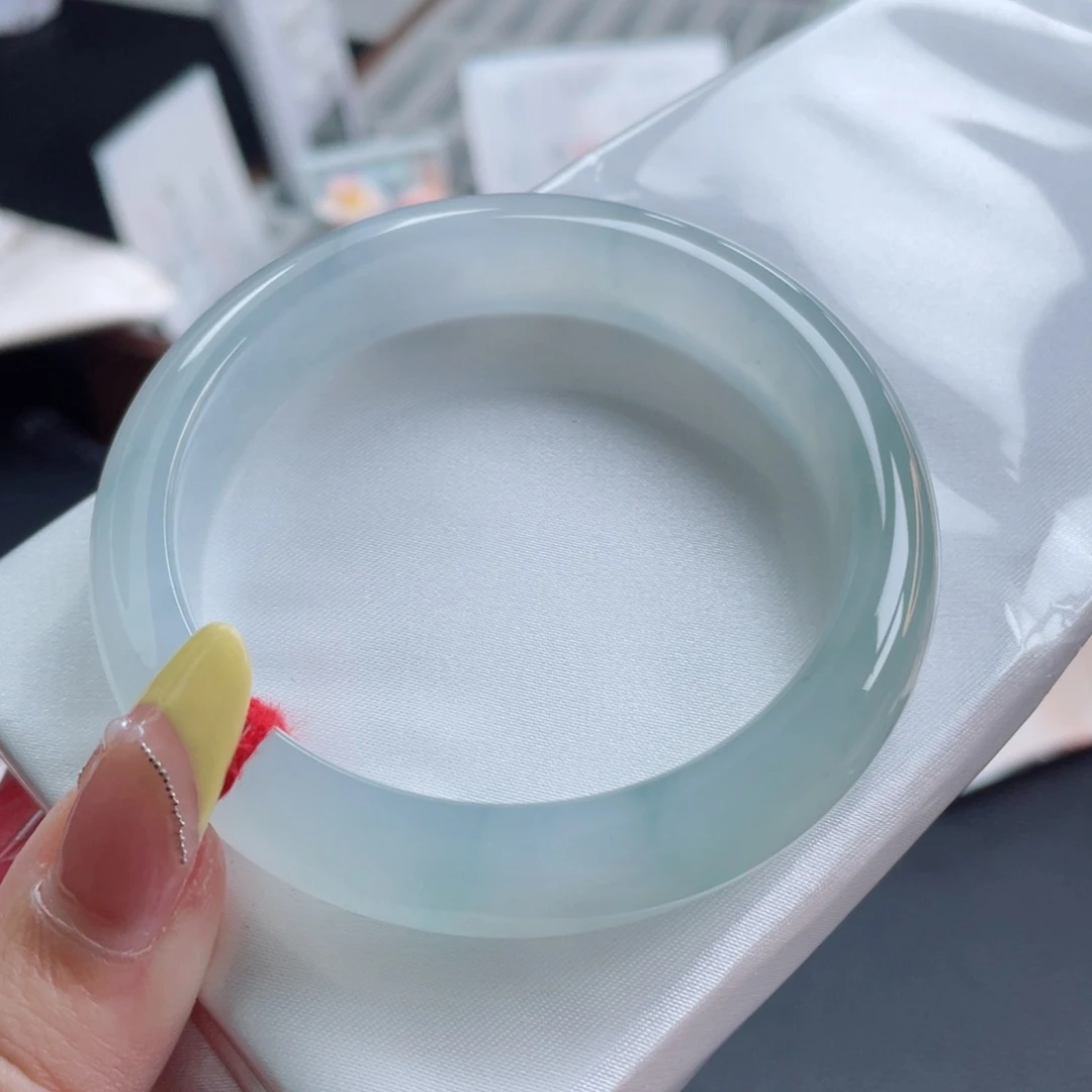 未镶嵌手镯翡翠57.9渐变淡晴绿 冰胶共存 百搭款42号