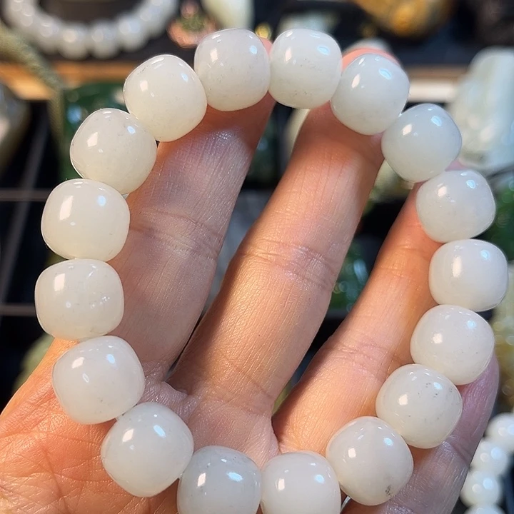 和田玉未镶嵌手串