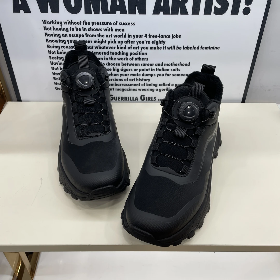 纽扣款加绒健步鞋休闲潮流百搭爆款运动鞋黑色防滑耐磨高帮男鞋