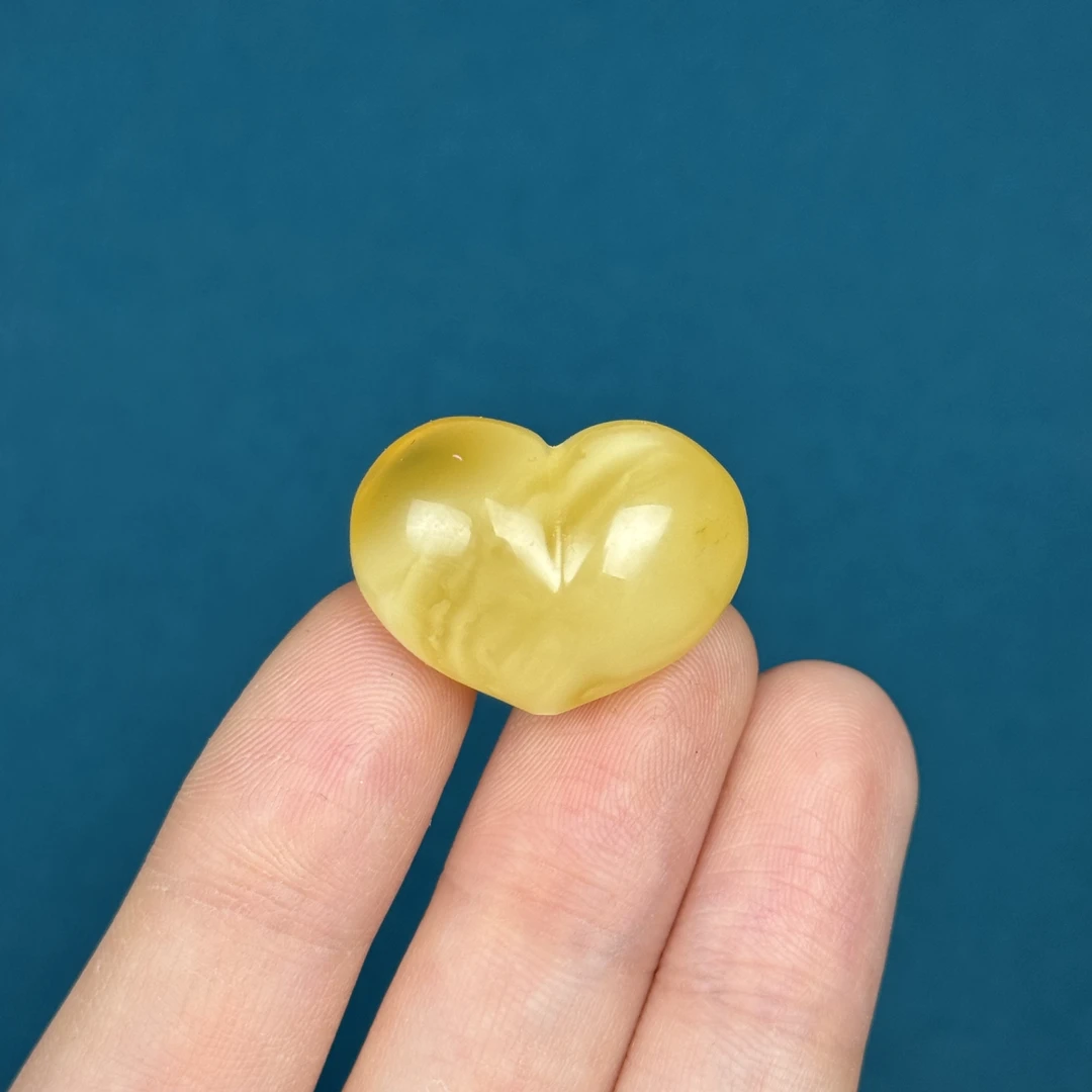 F4875天然原矿蜜蜡 屁桃爱心25.6*19*13.5mm一物一图假一罚十