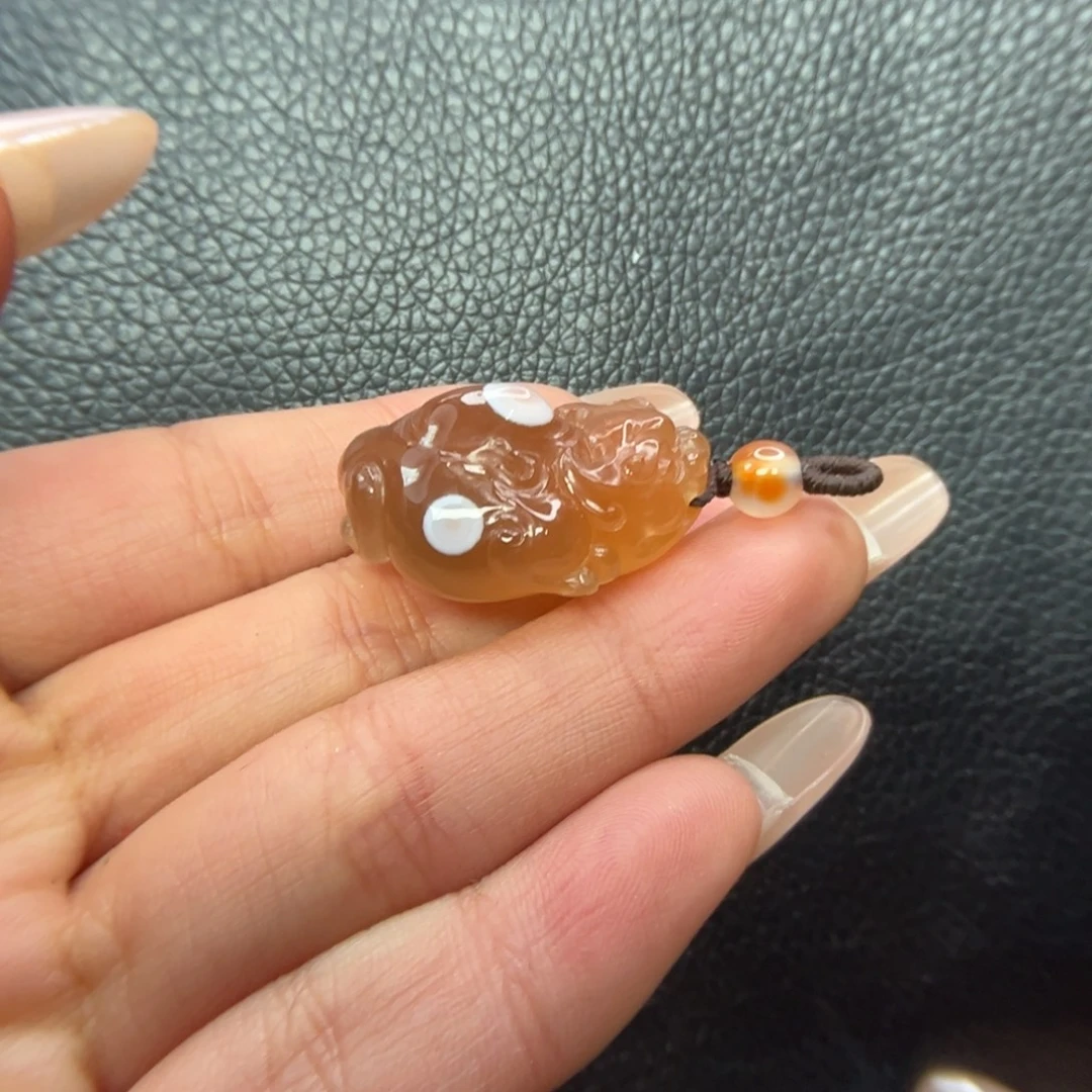 杉***奈南红玛瑙未镶嵌吊坠小庄金蟾