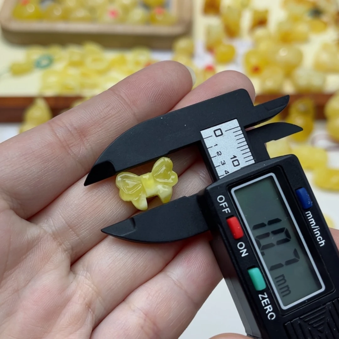 【闪购商品】蜜蜡裸石未镶嵌配饰