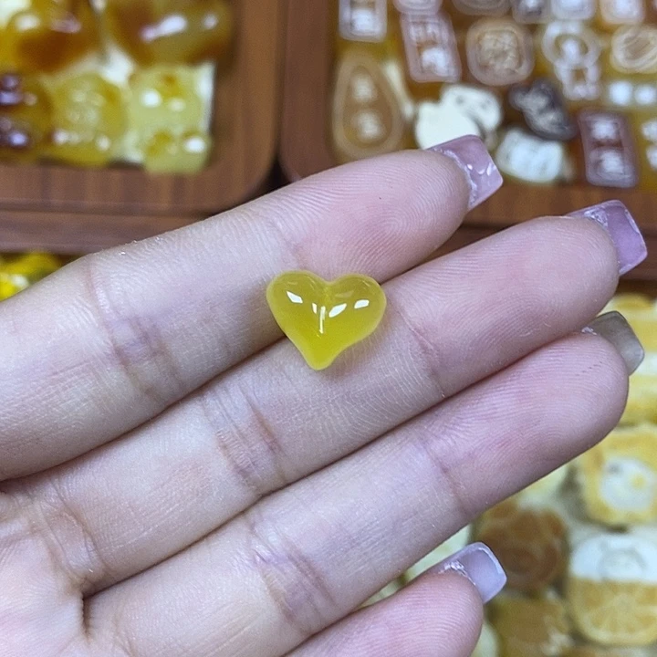 橄榄核吊坠小屁桃32