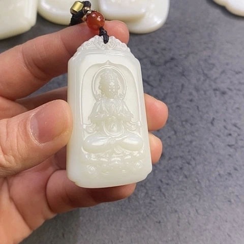 颈饰未镶嵌和田玉