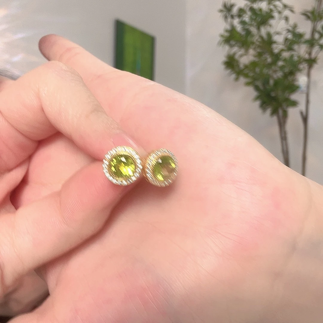橄榄石耳饰银S925镶嵌绿