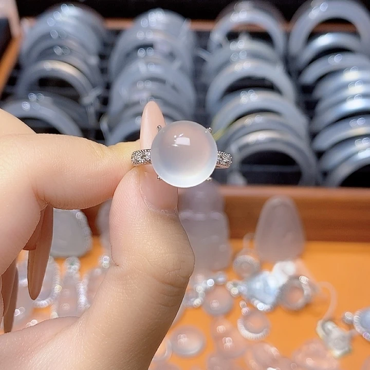 石英质玉合金戒指