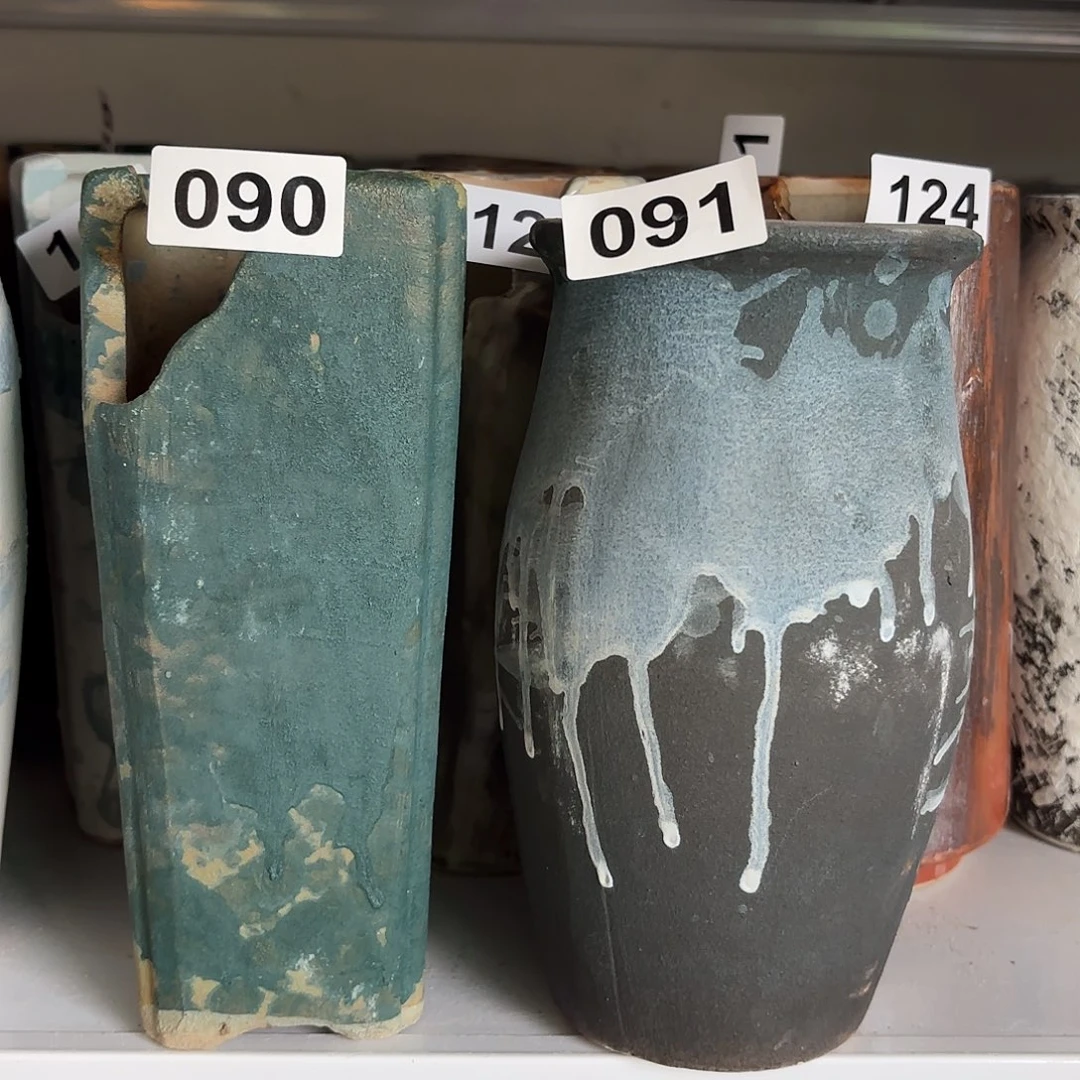 摆件草***?景德镇陶瓷花瓶