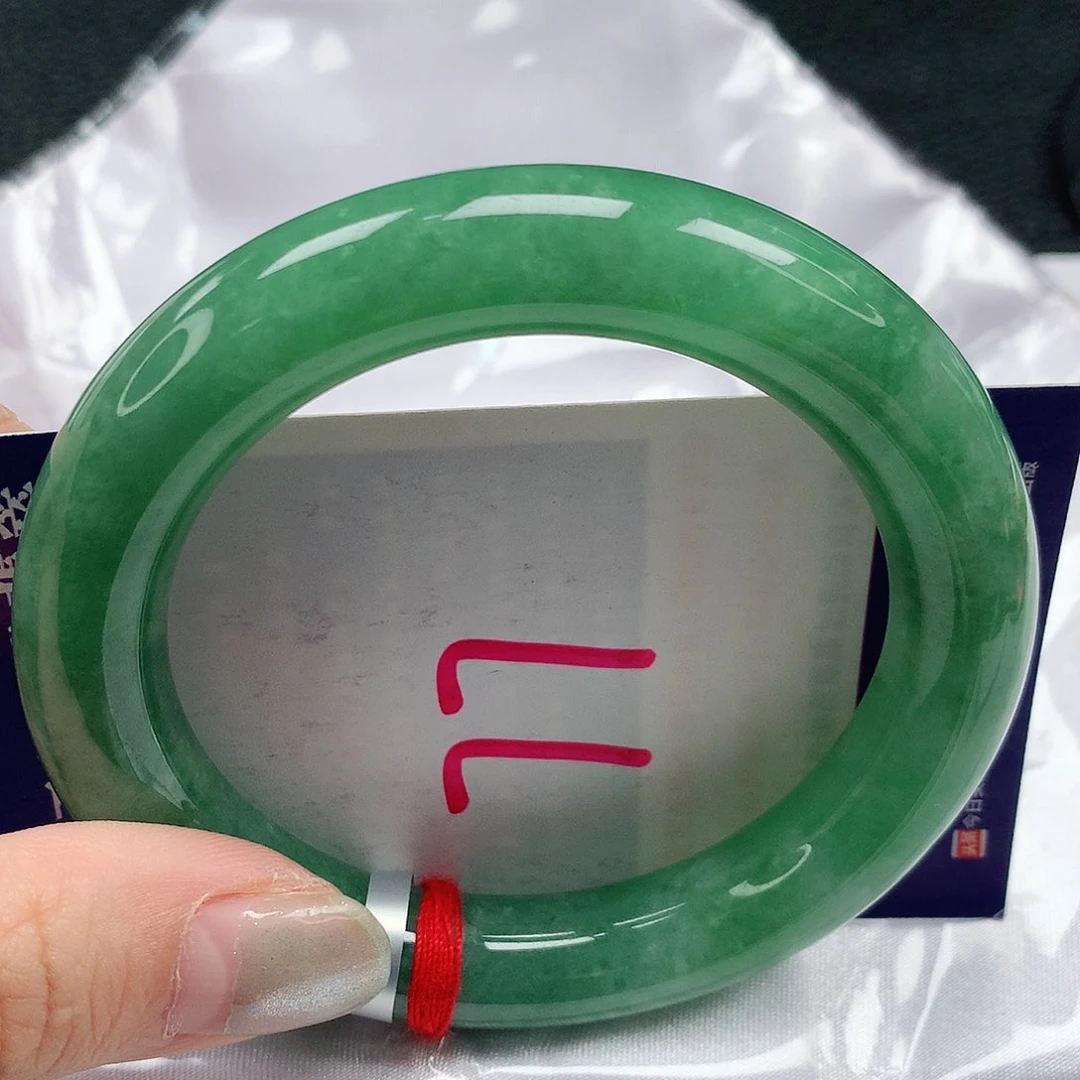 翡翠手镯未镶嵌56圈缅甸天然A货