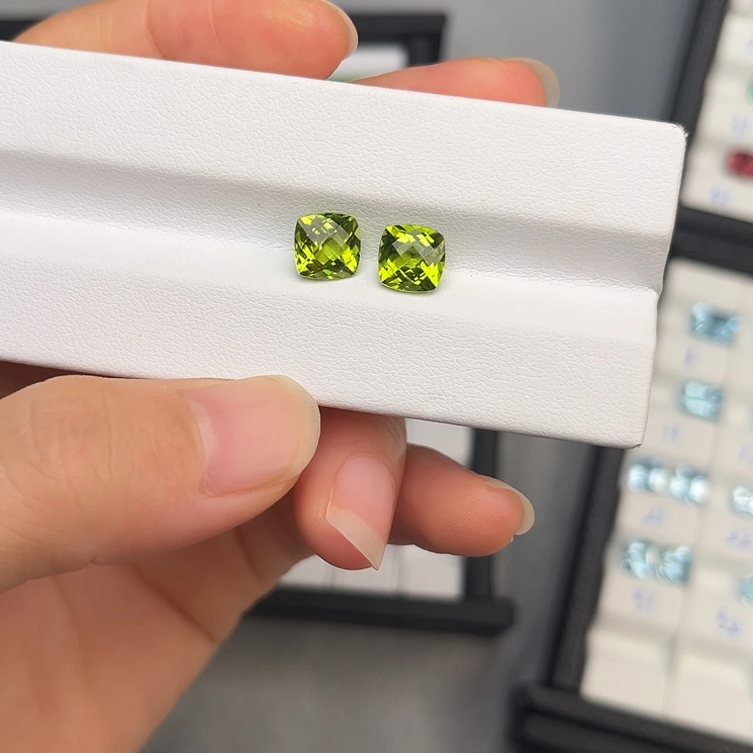 橄榄石裸石未镶嵌天然橄榄石一对3.6克拉