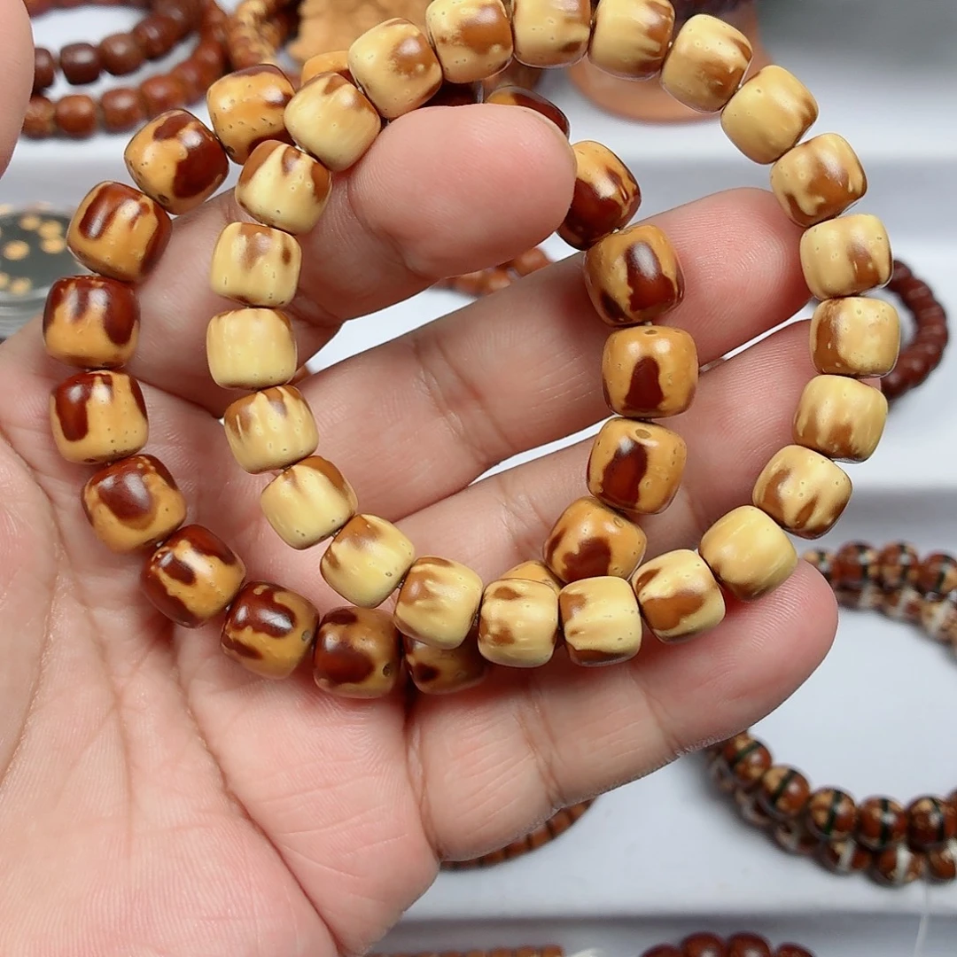 手串紫金鼠实心老型，芝士花纹