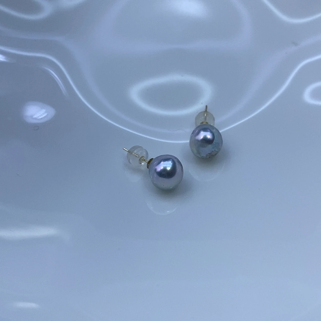 18K金镶嵌海水珍珠耳饰