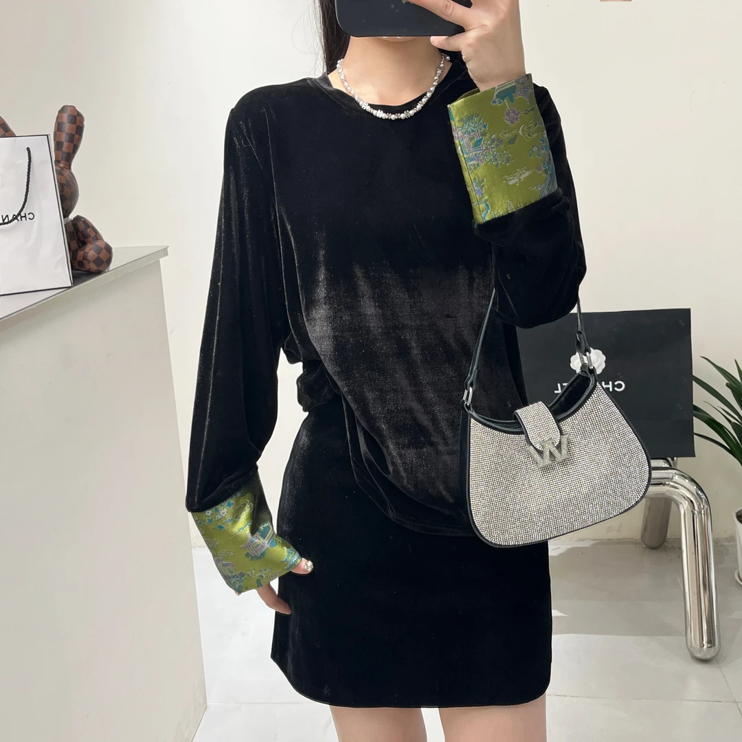 春色伴侣 新中式国风金丝绒打底上衣女长袖圆领高级感上衣8298