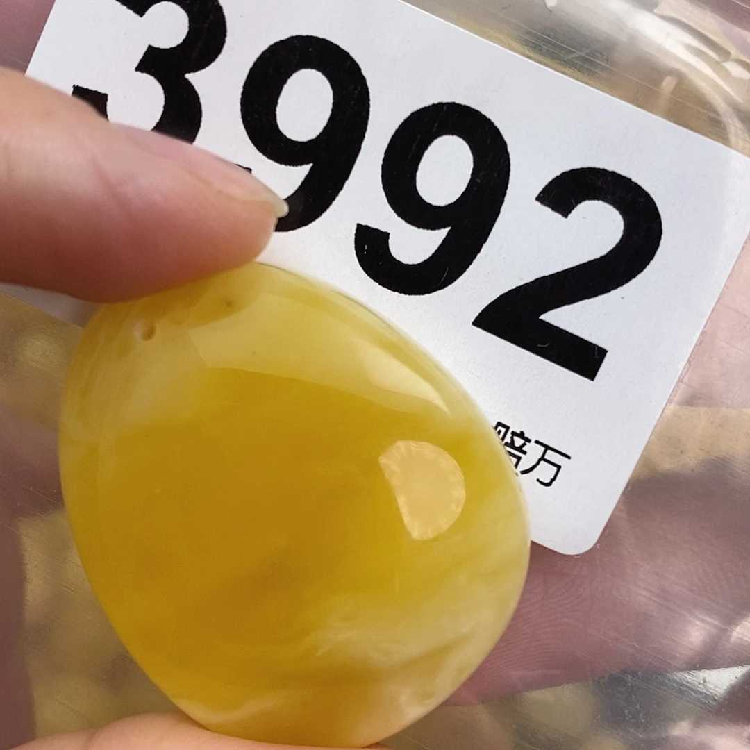 蜜蜡未镶嵌珠宝奇石29