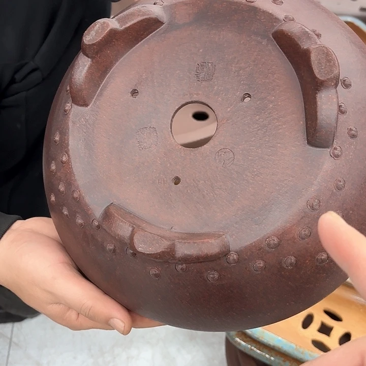 紫砂花盆紫砂的颜色很好看呀