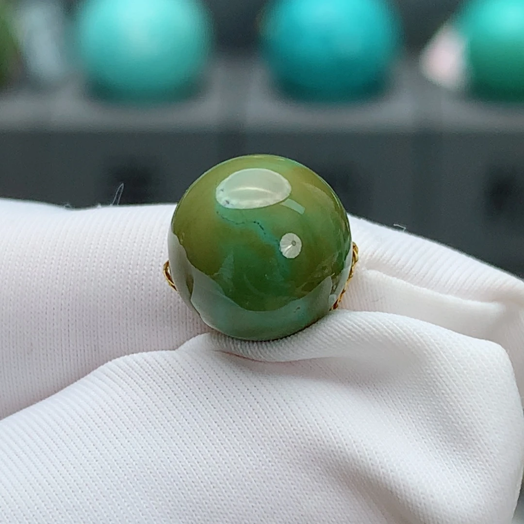 绿松石颈饰未镶嵌