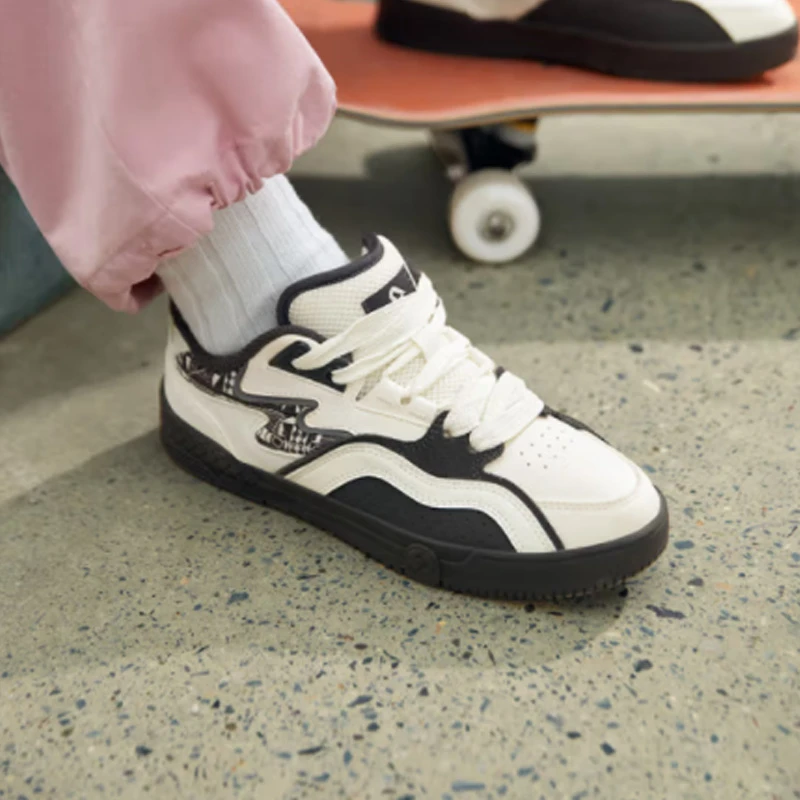 361°运动板鞋女尖翻秋季潮流百搭滑板休闲鞋低帮板鞋682336632