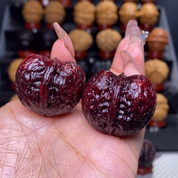 文玩核桃把件重彩元宝52号