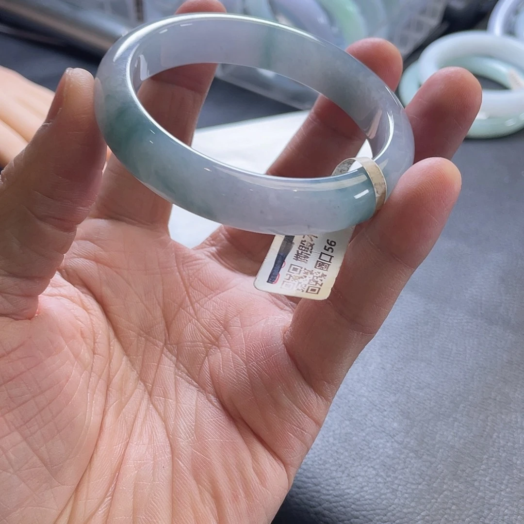 翡翠未镶嵌手镯56正圈，13