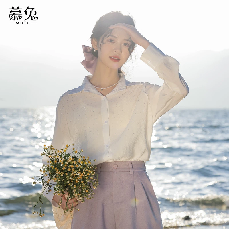 慕兔韩系慵懒风烫钻白色衬衫女2024夏季新款设计感小众长袖上衣薄