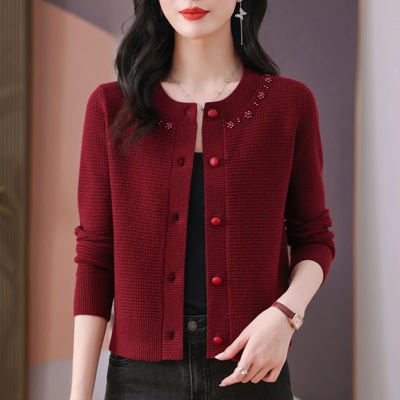 秋季新款羊毛衫针织开衫女短款圆领钉珠时尚减龄显瘦百搭毛衣外套