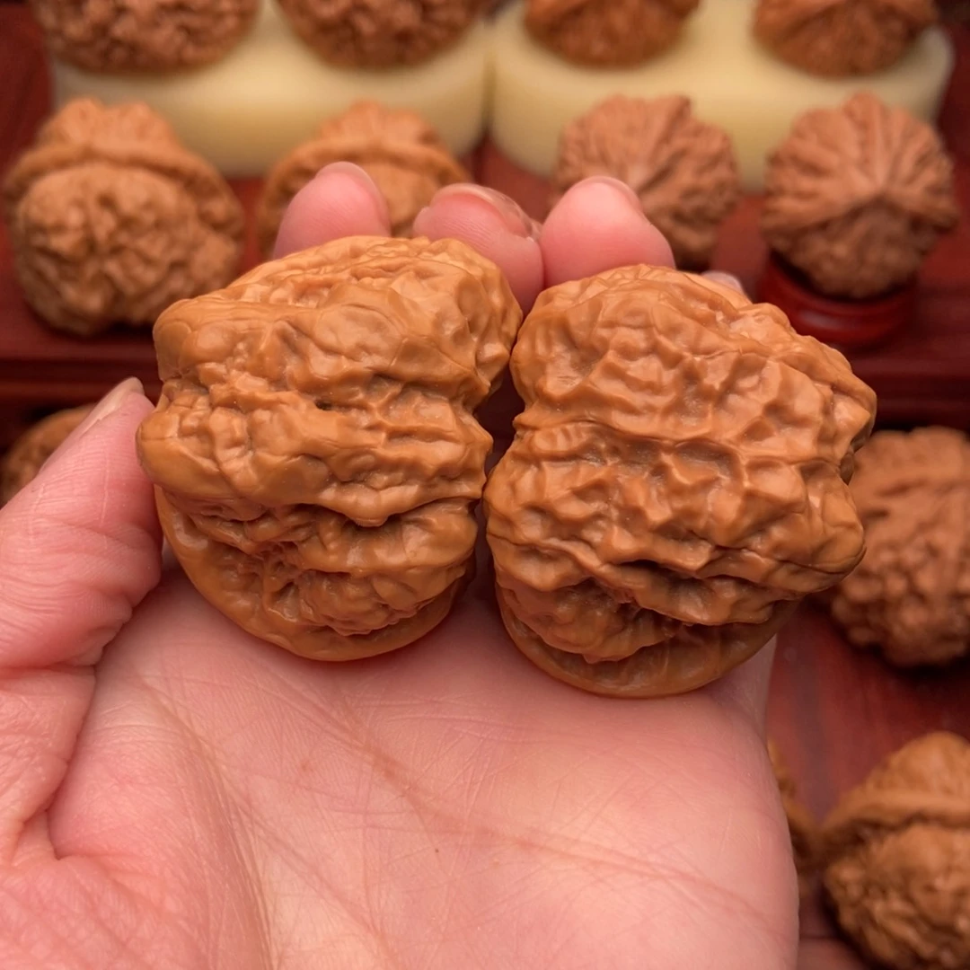 桃核把件冷****队延庆蛤蟆头42.8