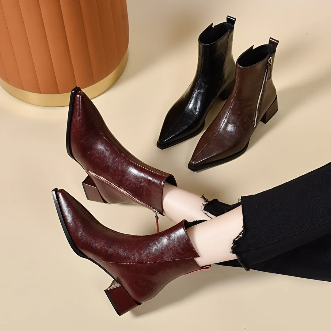 法式短靴网红新款粗跟瘦瘦靴复古马丁靴女尖头粗跟法式小裸靴女式